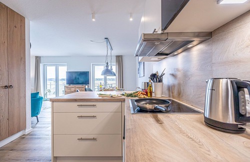 Schleswig Apartment | Wiking-koje 8 - Barrierearm, Aufzug, 2. OG, Fußbodenheizung, Balkon, Parkplatz
