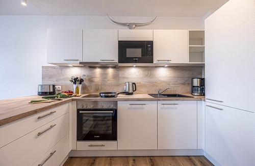 Schleswig Apartment | Wiking-koje 8 - Barrierearm, Aufzug, 2. OG, Fußbodenheizung, Balkon, Parkplatz