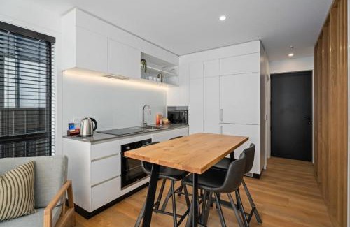 Albert Town Apartment | Wilbro