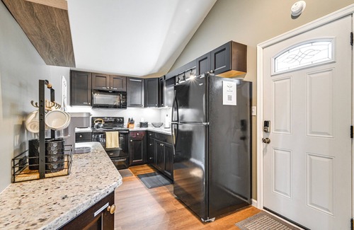 The Woods Cabin | 'Wild Creek Cabin' in Hedgesville: Dogs Welcome!