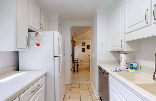 Twin Oaks House | Wild Dunes home-Beach, Golf, Tennis- lagoon and golf view, sleeps 8!