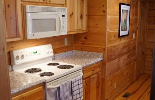 Settlers Ridge House | Wild Peace Secluded Cabin, Fireplace, Fire Pit
