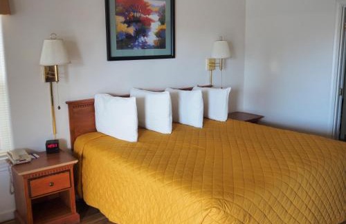 Brookings Hotel | Wild Rivers Motorlodge