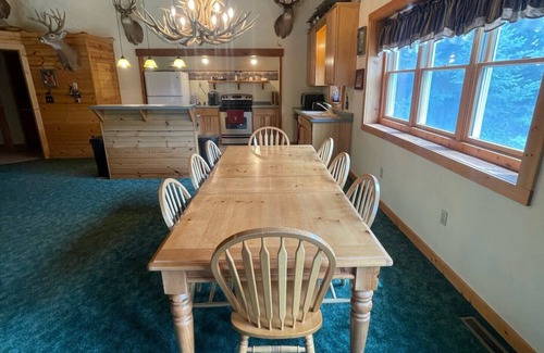 Armstrong Creek Cabin | Wild Rivers Whitetails Lodge