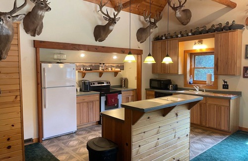 Armstrong Creek Cabin | Wild Rivers Whitetails Lodge