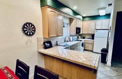 Ahwahnee House | Wild Stallion/HOT TUB/Sleeps 4/Darts/Private