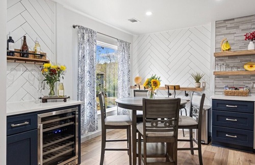 Roswell House | Wild Sunflower Retreat