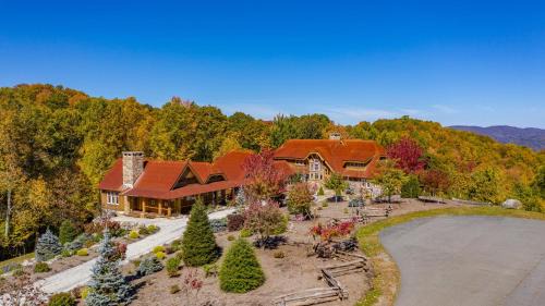 Banner Elk House | Wild Turkey Inn at Eagles Nest