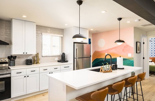 Mountain View Bed & Breakfast | Wild West Disco Haus 2.0! New Hot Tub, Patio + Gym