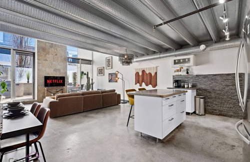 Downtown Edmonton Apartment | Wild West Lofts | Patio | Walk to Rogers | Games!