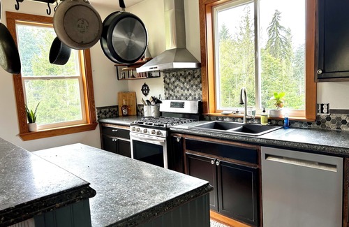 Port Angeles Cottage | Wildcat Cottage