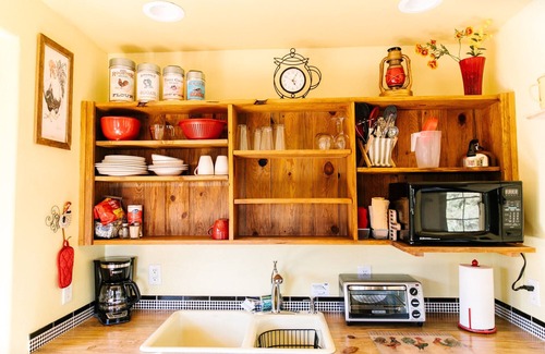 Moab Cabin | Wildflower Cabin @ Whispering Oaks, 20 miles from Moab!