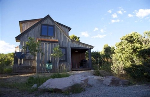 Moab Cabin | Wildflower Cabin @ Whispering Oaks, 20 miles from Moab!