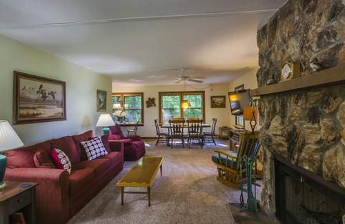 Otto Cabin | Wildlife at your door and Mountains Forever!
