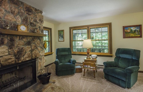 Otto Cabin | Wildlife at your door and Mountains Forever!
