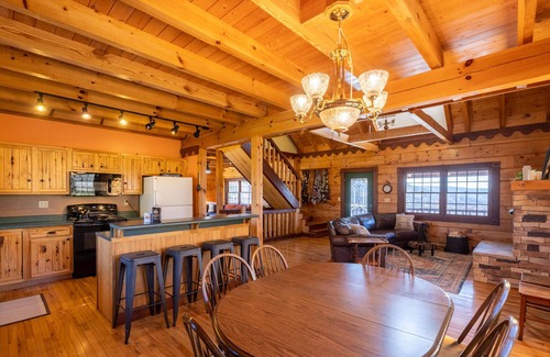 Mountain Base Cabin | Wildview- Private hot tub and mountain views