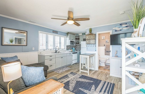 Cape May - Wildwood Condo | Wildwood: 2BR Condo, WiFi, AC, Parking - Fireworks, Walk to Everything, Sleeps 8
