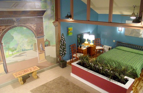 Florence Hotel | Wildwood Inn Tropical Dome & Theme Suites