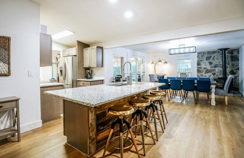 Kingston House | Wildwood Retreat at Alberta Creek