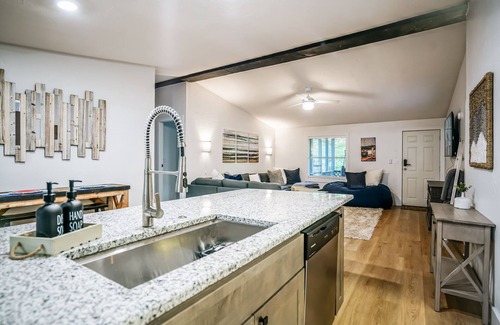 Kingston House | Wildwood Retreat at Alberta Creek