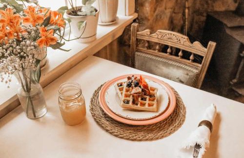 Lookout Mountain Bed & Breakfast | Wildwood Room on Lookout Mountain