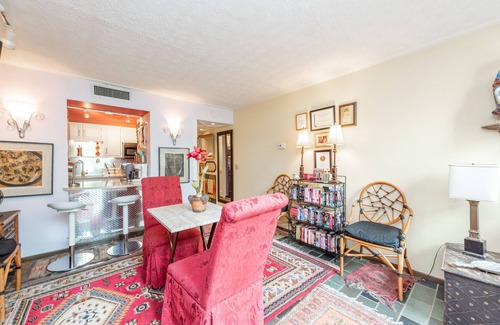 Thayerville Condo | Will O' The Wisp 307C: Lakefront One Bedroom Condo with Exotic Flair, Fireplace,