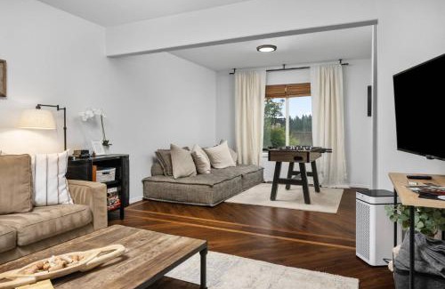 Dundee House | Willamette Vintage