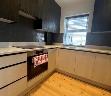 Kensal Green Apartment | Willesden Green Penthouse