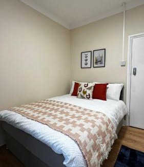 Harlesden House | Willesden Guest Room 130