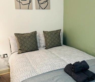 Harlesden Apartment | Willesden J Guest Home 4
