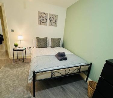 Harlesden Apartment | Willesden J Guest Home 4