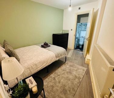 Harlesden Apartment | Willesden J Guest Home 4