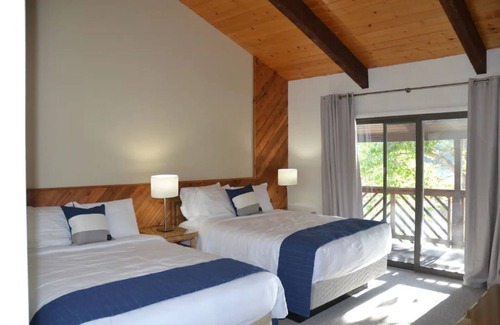 Salmon House | Williams Lake Resort