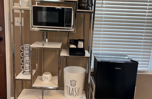 Northeast Raleigh House | Williams Way Suites 8 Stylish suites with parking