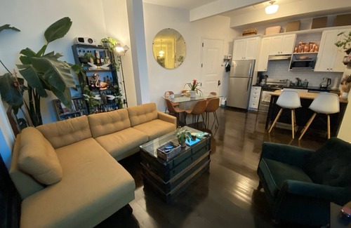 Williamsburg Apartment | Williamsburg Penthouse w/Massive Private Rooftop