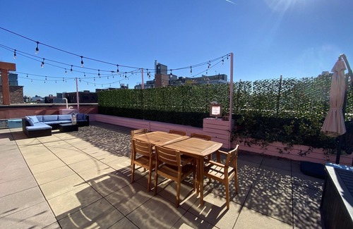 Williamsburg Apartment | Williamsburg Penthouse w/Massive Private Rooftop