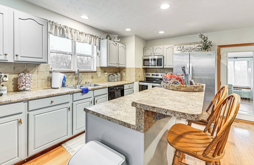 Williamstown House | Williamstown Gem w/Private Pool & Hot Tub!