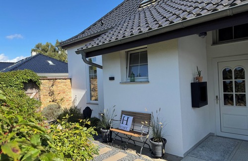 Gingst Apartment | ♥️Willkommen in the "Villa di Baro" a top ren. Villa from 1931, quiet and noble