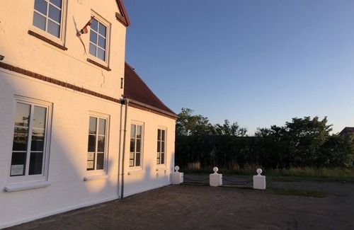 Klanxbuell Apartment | Willkommen in Unserer 36 m² Ferienwohnung Direkt am Bahnhof