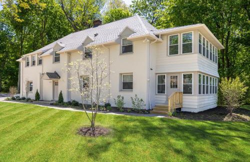 Willoughby Hotel | Willoughby House Inn