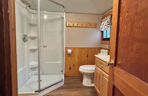 Hazelhurst Cabin | Willow Haven ~ Quaint 3 Bedroom in Hazelhurst, Wisconsin