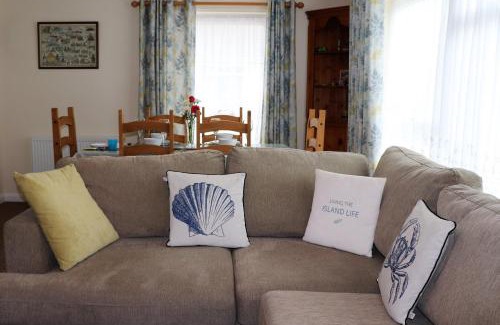 Nettlestone House | Willow-Oak
