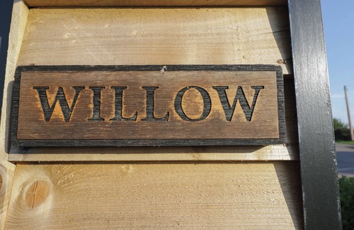 Kemble Cottage | WILLOW, pet friendly, with a garden in Kemble