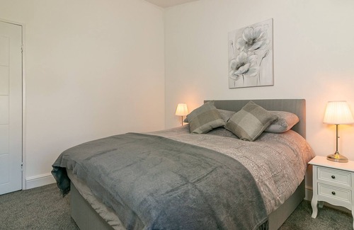 Stevenage House | Willow Room - Hillcrest Lodge
