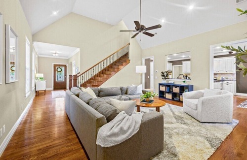 Fayetteville House | Willow Tree Retreat - 10 min to U of A