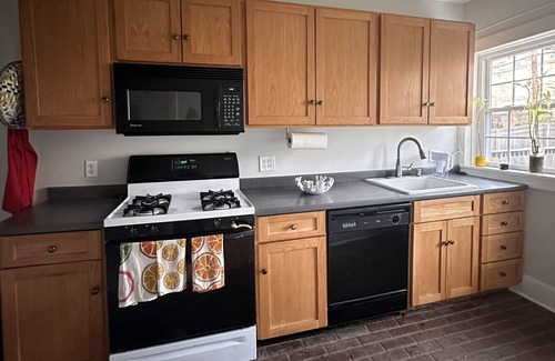 Wilmington House | Wilmington Gem: Your Getaway Oasis in the Historic UPG Neighborhood