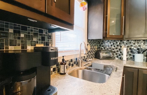 Kings Grant House | Wilmington home close to Wrightsville Beach, Downtown Riverfront, and Airport.