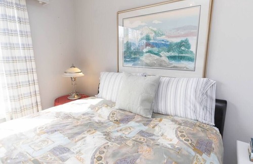 Wellington House | Wilson Vines Awaits your Arrival in Hillier
