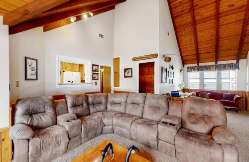 Bass Lake House | Wilts Happy Place