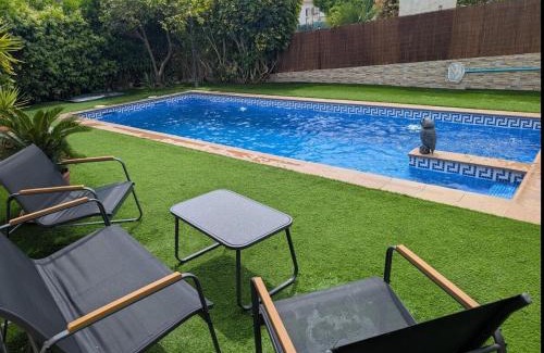Creixell Apartment | Winahost La Buhardilla de Creixell